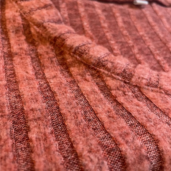 Rust Ribbed V-Neck Sweater - Picture 3 of 5